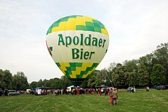 der Ballon steht